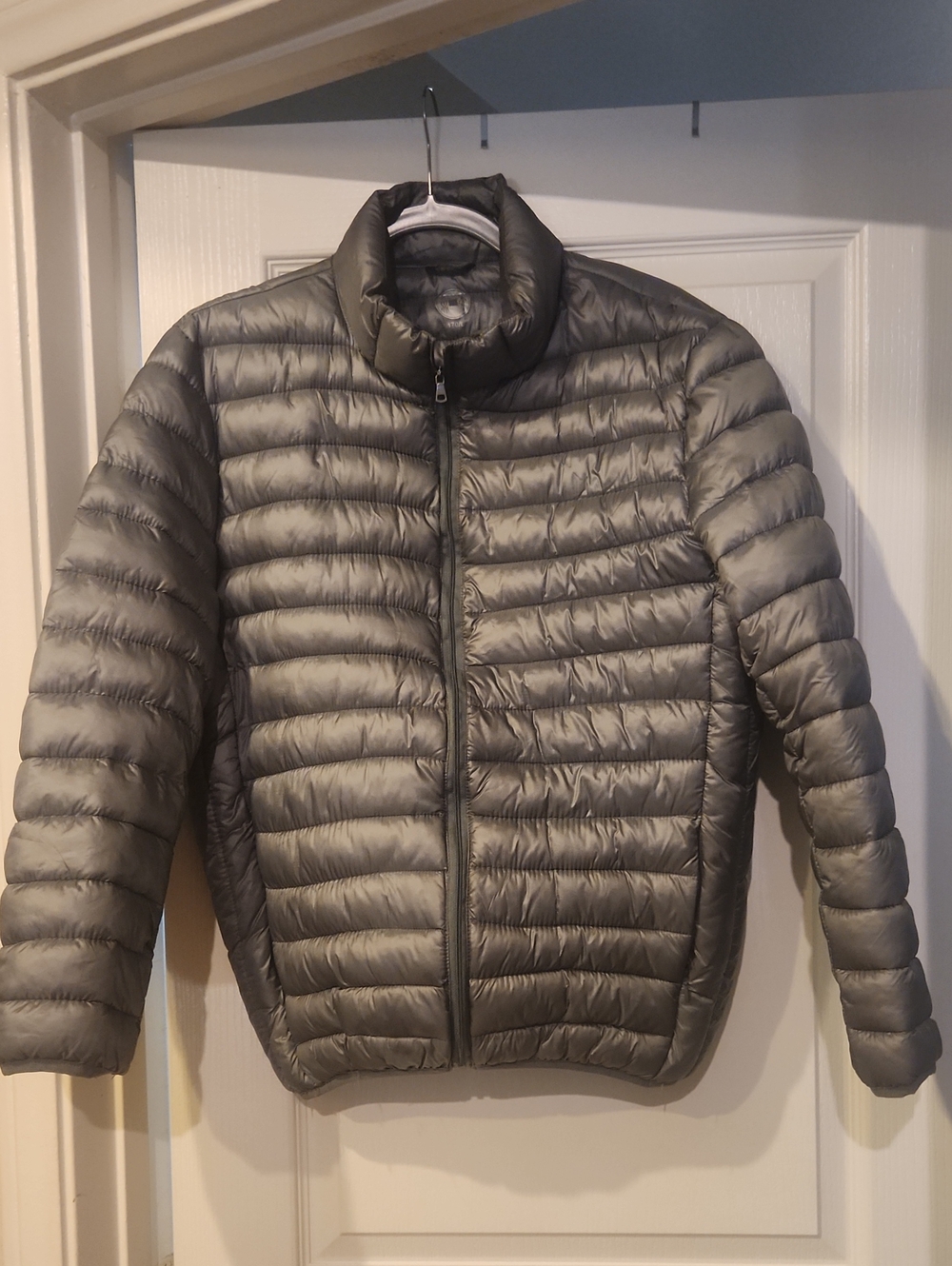 NWOT Men's Lightweight Quilted Puffer Jacket - Gray